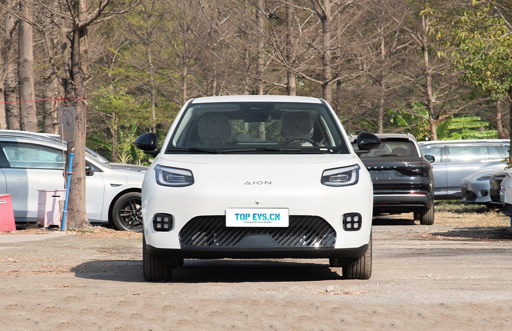 imgi_3_1_3(73) AION UT 2026– China Export Vehicle | China Wholesale Car Prices - Image 1