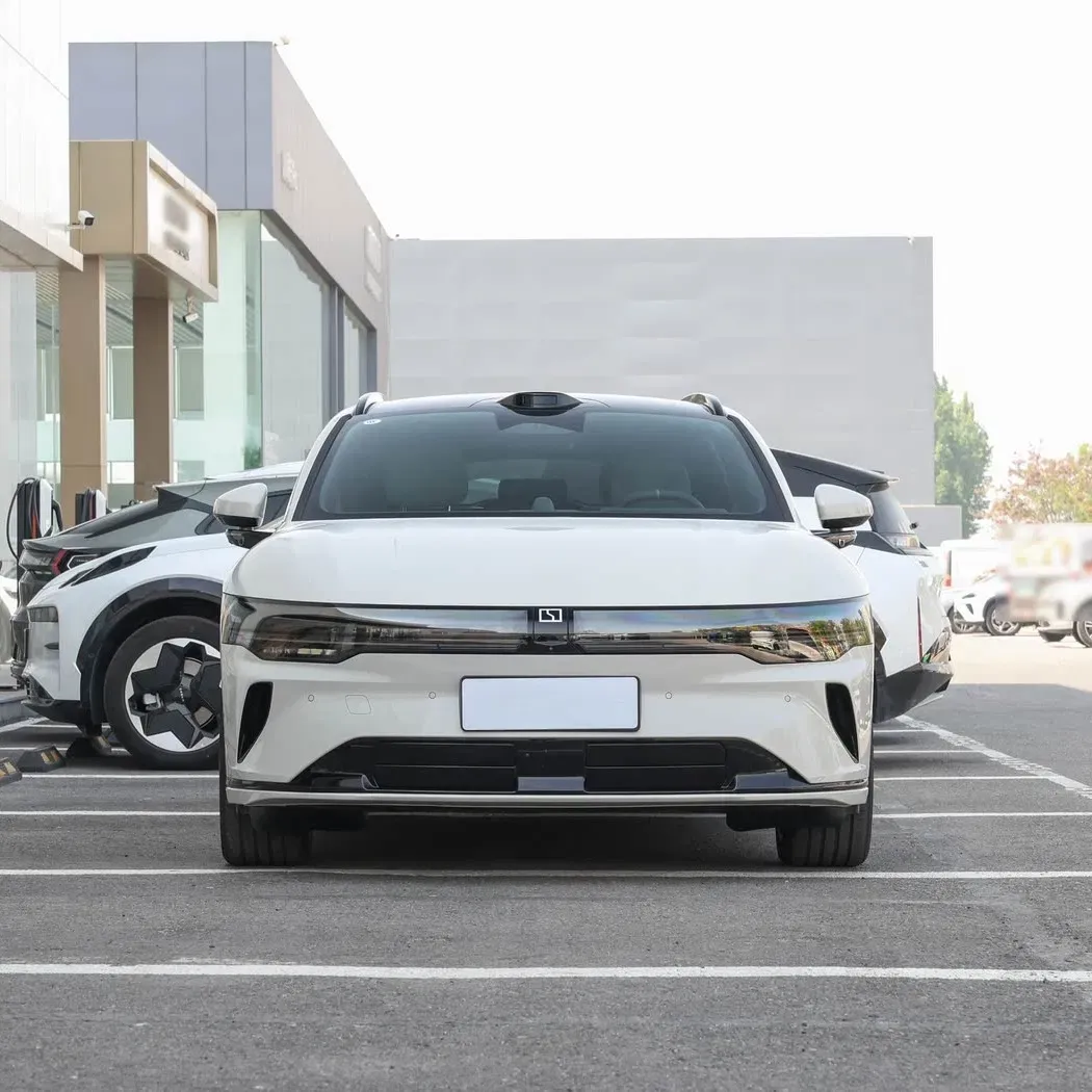 imgi_78_2025-Electric-Car-Zeekr-007-Gt-645L-Large-Space-Worry- Zeekr 007 New Energy Pure Electric Sedan EV Electric Vehicle– Ships Worldwide From China | China Car Exporter - Image 1